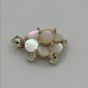 Vintage 1960s Mother Of Pearl Turtle Brooch